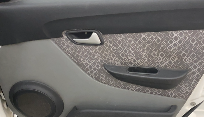 2017 Maruti Alto 800 VXI O, Petrol, Manual, 40,090 km, Driver Side Door Panels Control