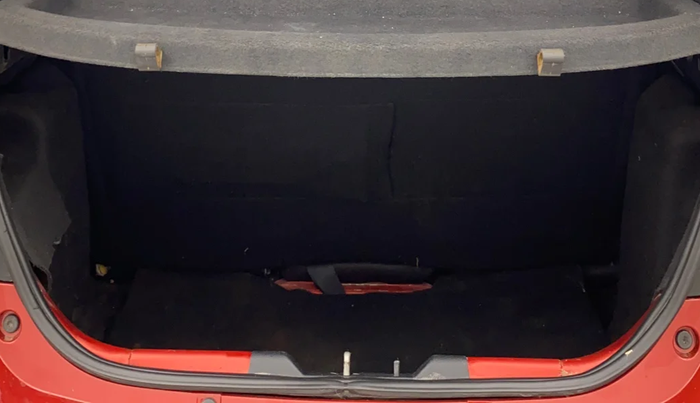 2017 Tata Tiago XT PETROL, Petrol, Manual, 44,579 km, Boot Inside