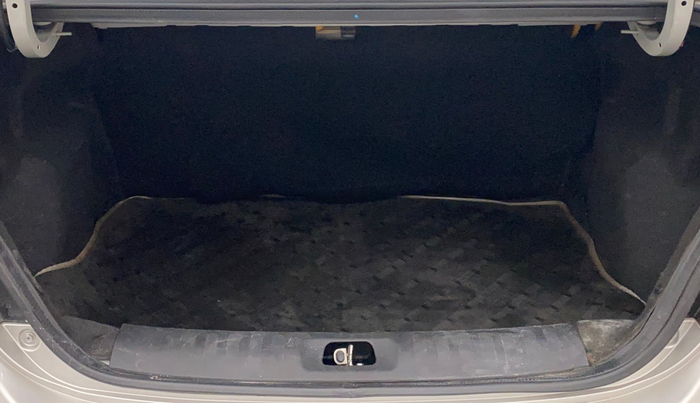 2014 Maruti Swift Dzire VXI, Petrol, Manual, 29,233 km, Boot Inside