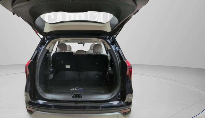 2022 Mahindra XUV700 AX 7 LUXURY D AT 7 STR, Diesel, Automatic, 21,188 km, Boot Door Open