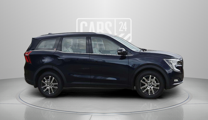 2022 Mahindra XUV700 AX 7 LUXURY D AT 7 STR, Diesel, Automatic, 21,188 km, Right Side View