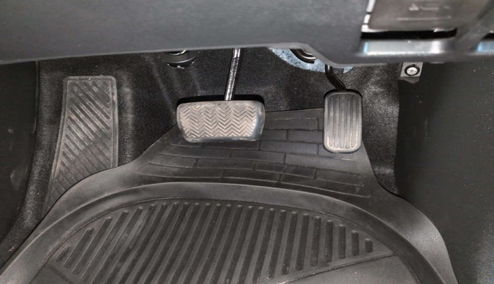 2024 Maruti Invicto ALPHA PLUS 7 STRONG HYBRID , Hybrid, Automatic, 8,036 km, Pedals