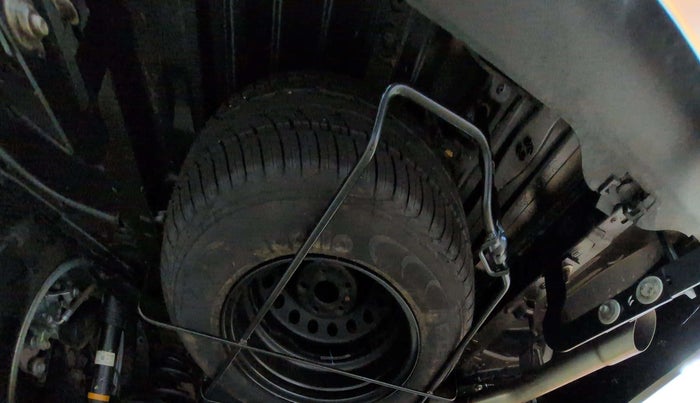 2024 Maruti Invicto ALPHA PLUS 7 STRONG HYBRID , Hybrid, Automatic, 8,036 km, Spare Tyre