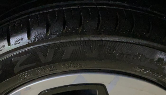 2023 Hyundai GRAND I10 NIOS SPORTZ 1.2 KAPPA VTVT CNG, CNG, Manual, 14,308 km, Right Rear Tyre Tread