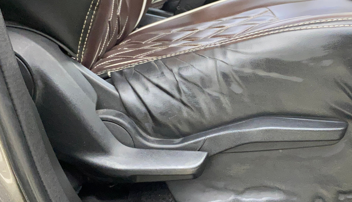 2022 Maruti BREZZA VXI SMART HYBRID, Petrol, Manual, 24,059 km, Driver Side Adjustment Panel