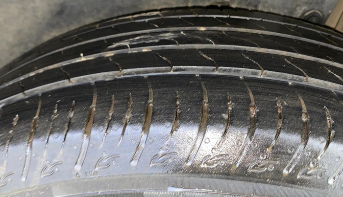 2022 Maruti BREZZA VXI SMART HYBRID, Petrol, Manual, 24,059 km, Left Rear Tyre Tread