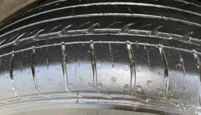 2024 Hyundai VENUE S(O) 1.2, Petrol, Manual, 11,382 km, Right Front Tyre Tread