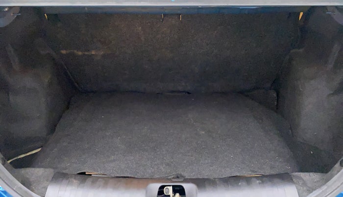 2013 Maruti Swift Dzire VXI, Petrol, Manual, 33,566 km, Boot Inside
