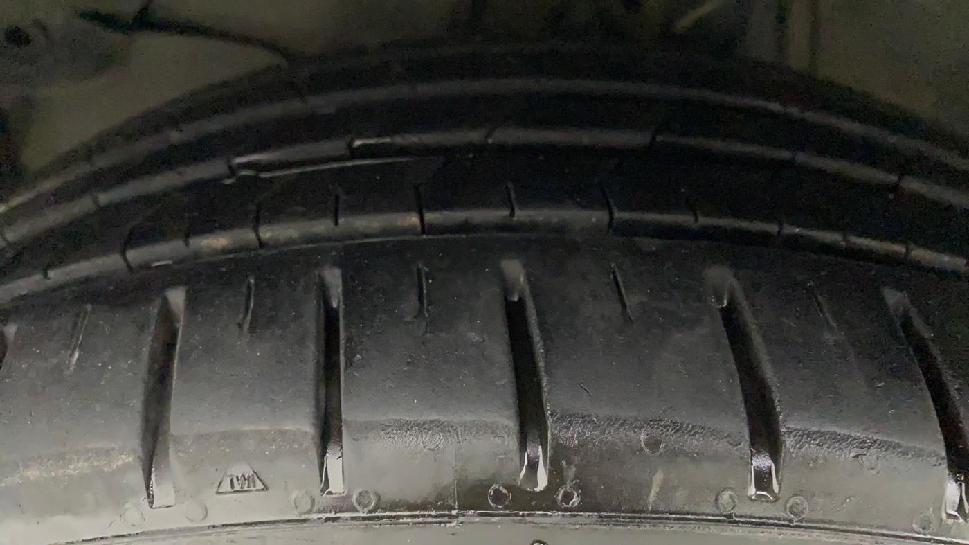 2017 Honda City 1.5L I-VTEC VX CVT, Petrol, Automatic, 1,02,825 km, Left Front Tyre Tread