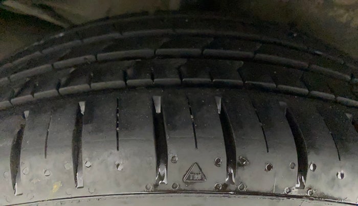 2017 Honda City 1.5L I-VTEC VX CVT, Petrol, Automatic, 1,02,825 km, Right Rear Tyre Tread