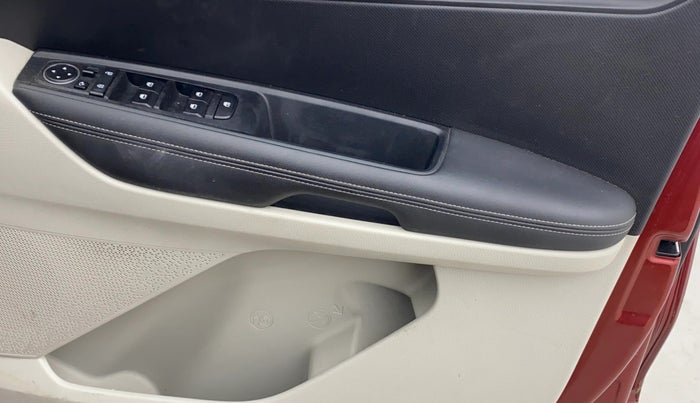 2021 KIA SONET HTX 1.0 IMT, Petrol, Manual, 56,980 km, Driver Side Door Panels Control