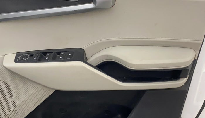 2023 KIA CARENS  PRESTIGE 1.5 TURBO PETROL IMT 7 STR , Petrol, Manual, 35,362 km, Driver Side Door Panels Control