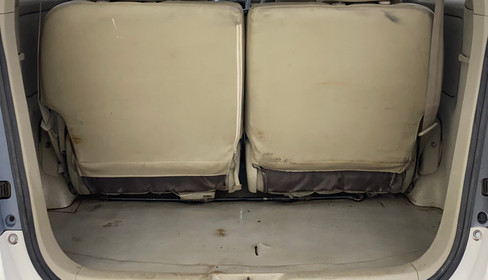 2014 Toyota Innova 2.5 ZX 7 STR, Diesel, Manual, 1,70,000 km, Boot Inside