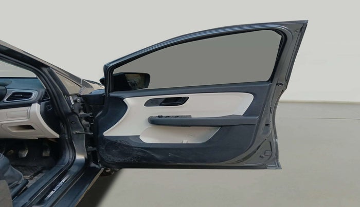 2022 Tata ALTROZ XM PETROL, Petrol, Manual, 62,427 km, RHS Front Door