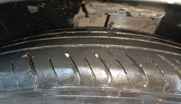 2022 Tata ALTROZ XM PETROL, Petrol, Manual, 62,427 km, Right Rear Tyre Tread