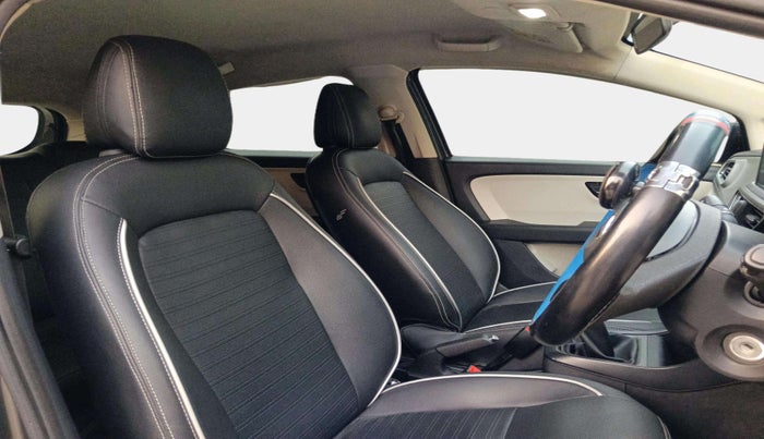 2022 Tata ALTROZ XM PETROL, Petrol, Manual, 62,427 km, Right Side Front Door Cabin