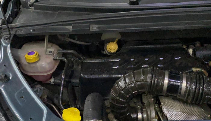 2018 Mahindra MARAZZO M8 7 STR, Diesel, Manual, 57,465 km, Engine View - Right