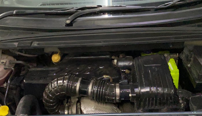 2018 Mahindra MARAZZO M8 7 STR, Diesel, Manual, 57,465 km, Engine View