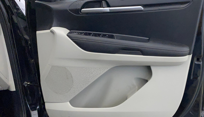 2023 KIA SONET HTX 1.0 IMT, Petrol, Manual, 7,511 km, Driver Side Door Panels Control