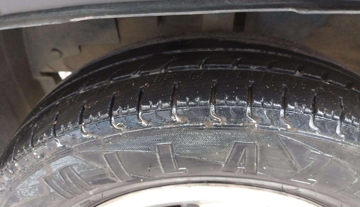 2016 Renault Kwid RXT 0.8, Petrol, Manual, 62,165 km, Right Rear Tyre Tread