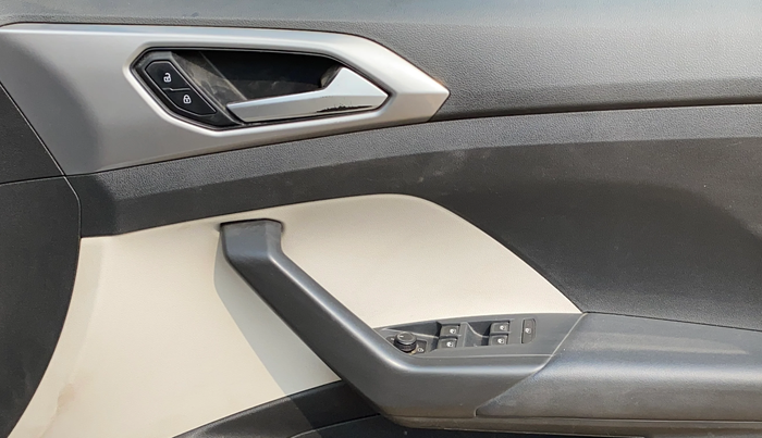 2022 Volkswagen TAIGUN GT PLUS 1.5 TSI DSG, Petrol, Automatic, 55,492 km, Driver Side Door Panels Control