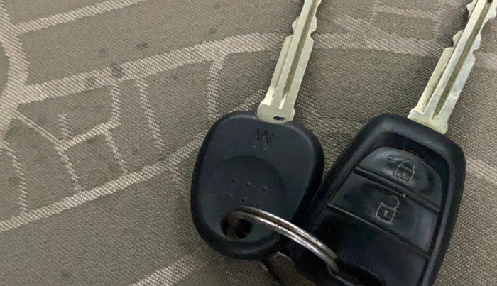 2015 Hyundai Grand i10 SPORTZ 1.2 KAPPA VTVT, Petrol, Manual, 45,848 km, Key Close Up