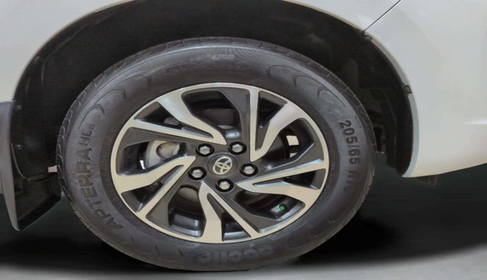 2021 Toyota Innova Crysta 2.4 GX AT 7 STR, Diesel, Automatic, 37,380 km, Right Front Wheel