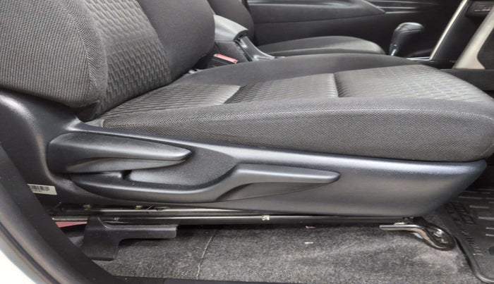 2021 Toyota Innova Crysta 2.4 GX AT 7 STR, Diesel, Automatic, 37,380 km, Driver Side Adjustment Panel