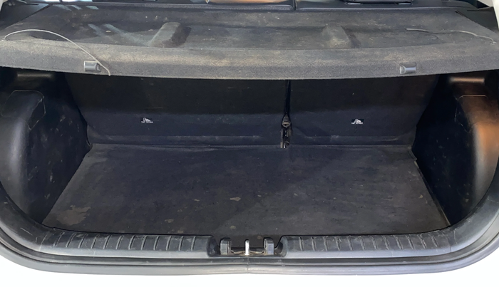 2019 Hyundai VENUE SX(O) 1.4 CRDI, Diesel, Manual, 64,290 km, Boot Inside