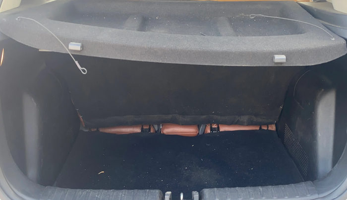 2021 KIA SONET HTX 1.5, Diesel, Manual, 51,600 km, Boot Inside