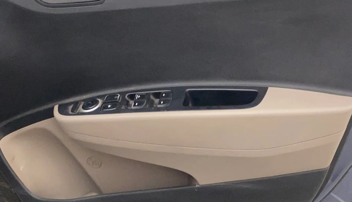 2014 Hyundai Xcent SX AT 1.2 (O), CNG, Automatic, 1,20,410 km, Driver Side Door Panels Control