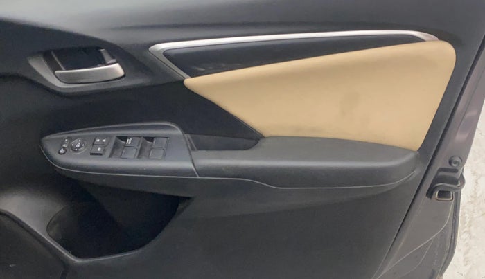 2019 Honda Jazz 1.2L I-VTEC VX CVT, Petrol, Automatic, 32,605 km, Driver Side Door Panels Control