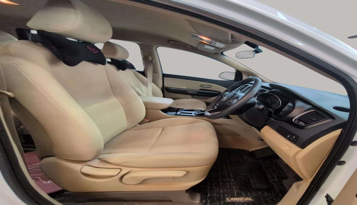 2020 KIA CARNIVAL PREMIUM 2.2 7 STR, Diesel, Automatic, 65,388 km, Right Side Front Door Cabin