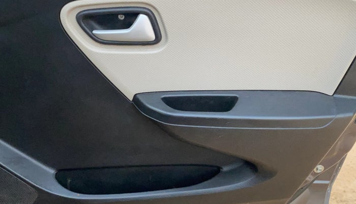 2020 Maruti Alto LXI, Petrol, Manual, 31,457 km, Driver Side Door Panels Control