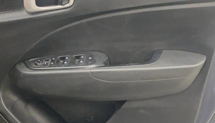 2020 Hyundai VENUE SX PLUS 1.0 TURBO DCT, Petrol, Automatic, 66,560 km, Driver Side Door Panels Control