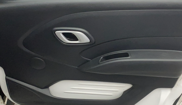 2018 Datsun Redi Go T(O) 1.0, Petrol, Manual, 39,784 km, Driver Side Door Panels Control