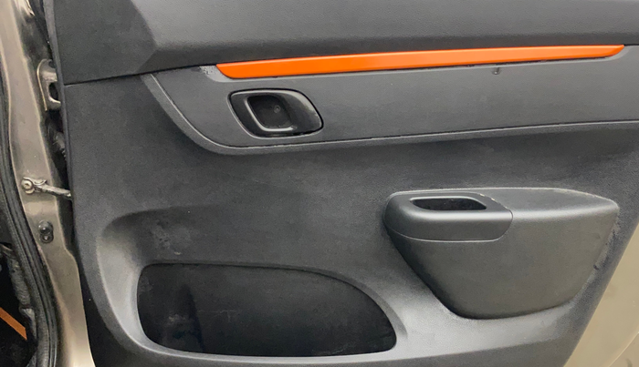 2019 Renault Kwid CLIMBER 1.0 AMT, Petrol, Automatic, 63,398 km, Driver Side Door Panels Control