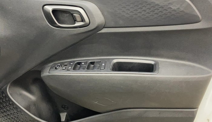 2024 Hyundai EXTER SX 1.2 MT, Petrol, Manual, 42,822 km, Driver Side Door Panels Control