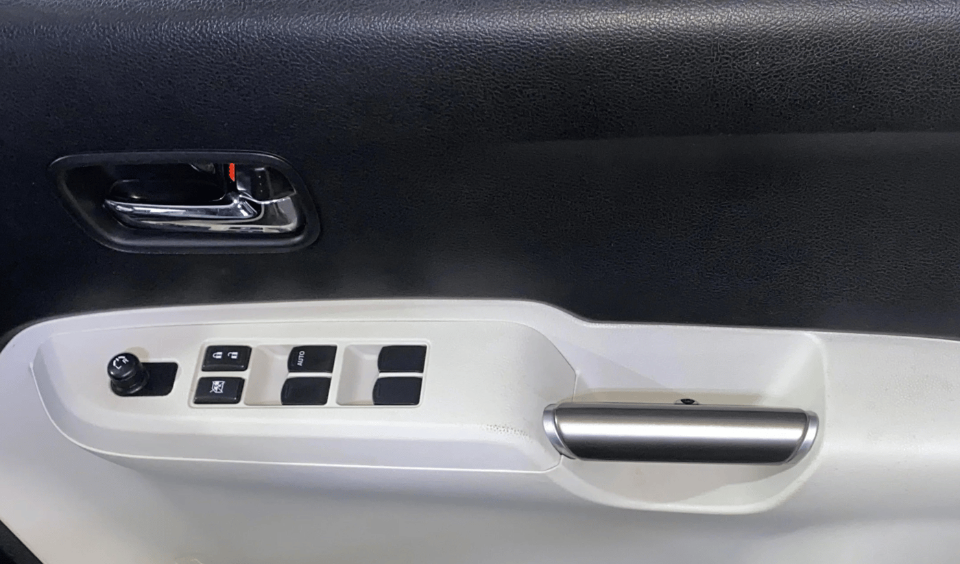 2019 Maruti IGNIS DELTA 1.2, Petrol, Manual, 24,201 km, Driver Side Door Panels Control