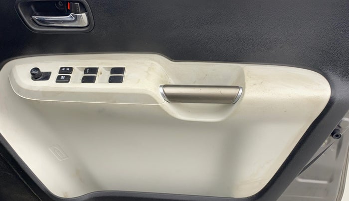 2018 Maruti IGNIS DELTA 1.2 AMT, Petrol, Automatic, 77,853 km, Driver Side Door Panels Control