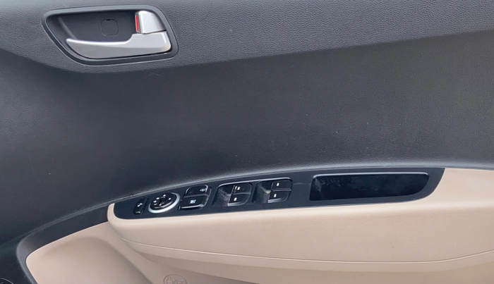 2015 Hyundai Grand i10 ASTA 1.2 KAPPA VTVT, Petrol, Manual, 95,382 km, Driver Side Door Panels Control