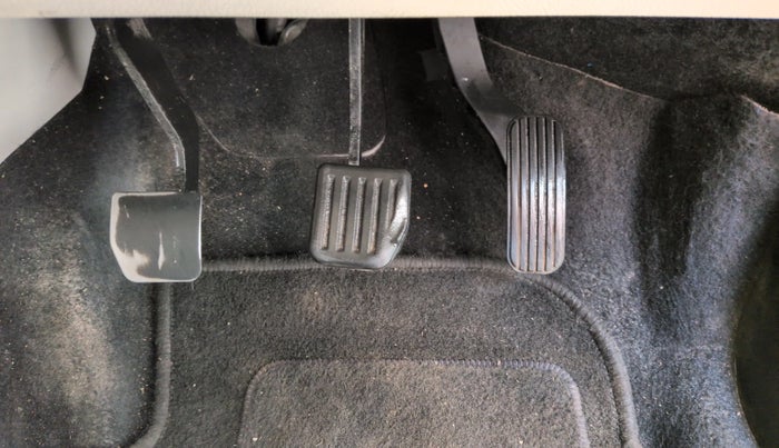 2021 Tata Safari XT PLUS, Diesel, Manual, 64,038 km, Pedals