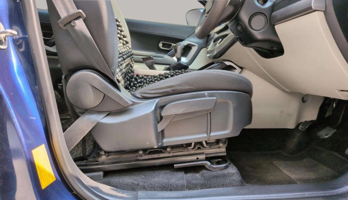 2021 Tata Safari XT PLUS, Diesel, Manual, 64,038 km, Driver Side Adjustment Panel