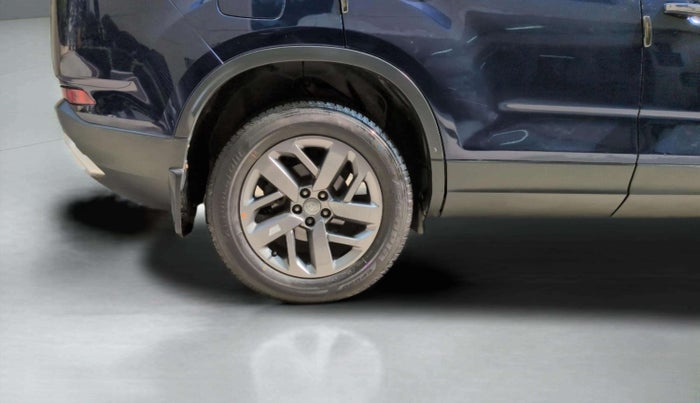 2021 Tata Safari XT PLUS, Diesel, Manual, 64,038 km, Right Rear Wheel