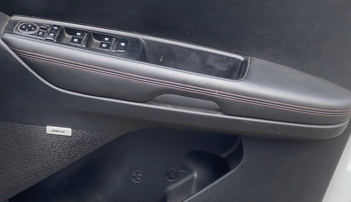 2020 KIA SONET GTX PLUS 1.0 DCT, Petrol, Automatic, 87,379 km, Driver Side Door Panels Control