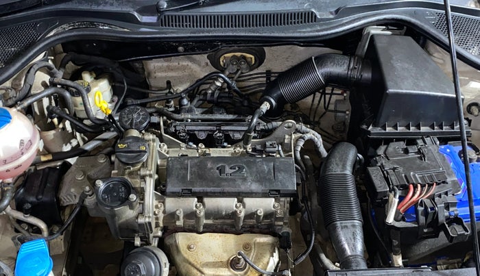 2016 Volkswagen Polo HIGHLINE1.2L, Petrol, Manual, 33,574 km, Engine View