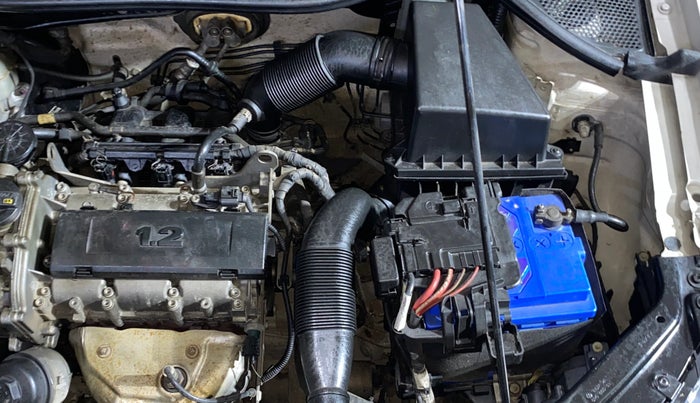 2016 Volkswagen Polo HIGHLINE1.2L, Petrol, Manual, 33,574 km, Engine View - Left