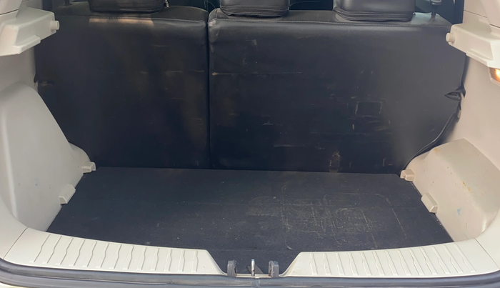 2019 Mahindra XUV300 W8 1.5 DIESEL, Diesel, Manual, 1,33,882 km, Boot Inside