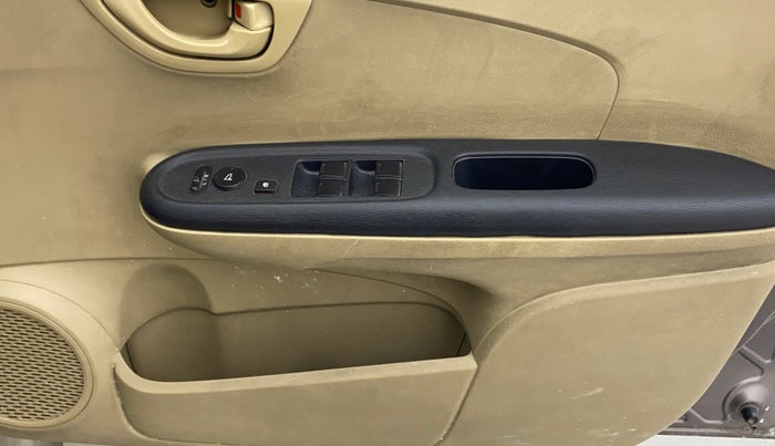 2014 Honda Amaze 1.2L I-VTEC S, Petrol, Manual, 53,943 km, Driver Side Door Panels Control