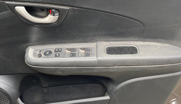 2017 Honda BR-V 1.5L I-VTEC V CVT, Petrol, Automatic, 1,00,388 km, Driver Side Door Panels Control